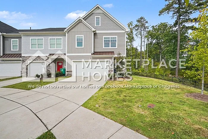 3 bed, 2.5 bath, 2016 sqft, $2,177 — Photo 2
