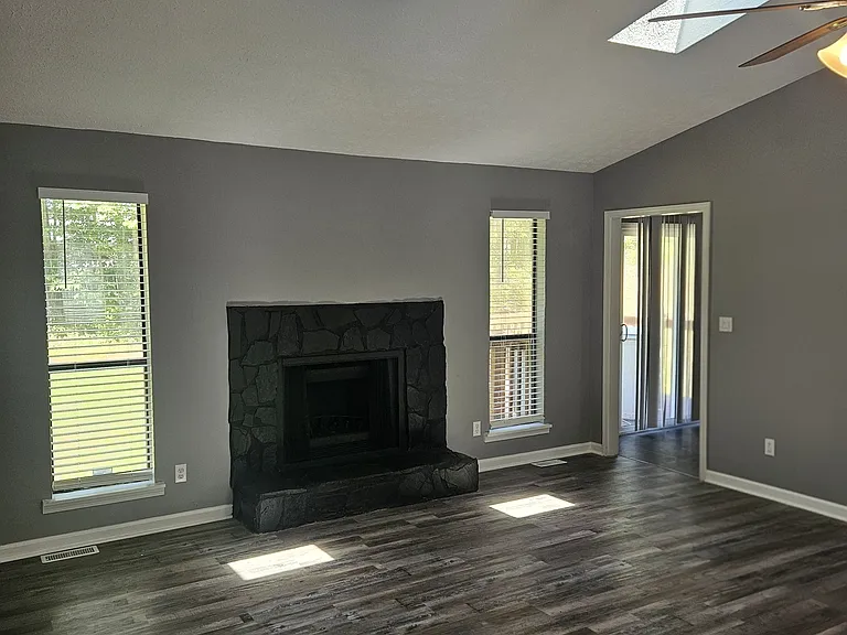 4115 Cranwood Dr S — Photo 9