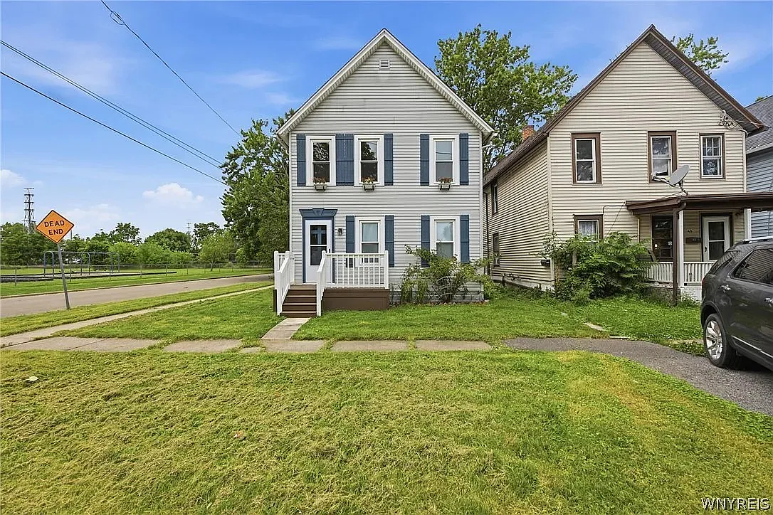 4 bed, 1600 sqft, $2,750 — Photo 1