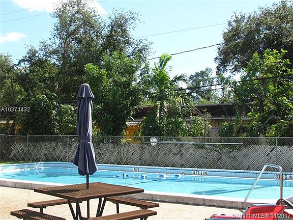 4th image of 5375 SW 40th Ave APT 205