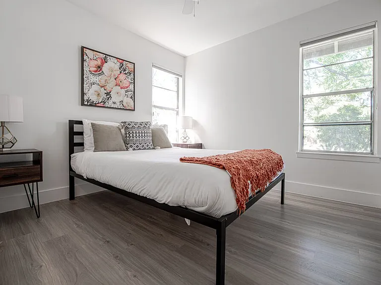 122 Havana St — Photo 15