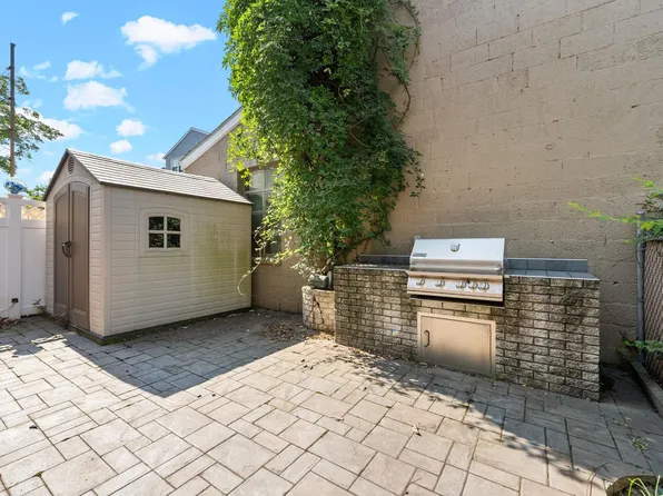 50 Cottage Street image 16 of 18