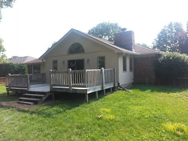 2nd image of 644 S Oakwood Dr