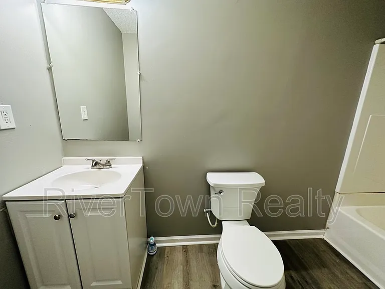 715 Ayers St — Photo 5