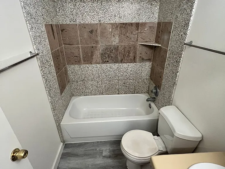 2921 N Geronimo Ave — Photo 18