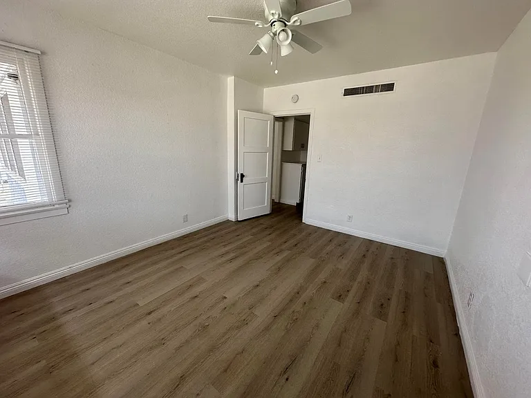 421 S Richmond Rd — Photo 6