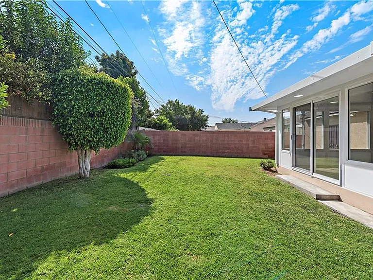 5722 Faculty Ave — Photo 22