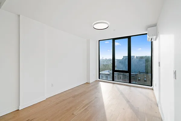 Rented by Nest Seekers International | media 58