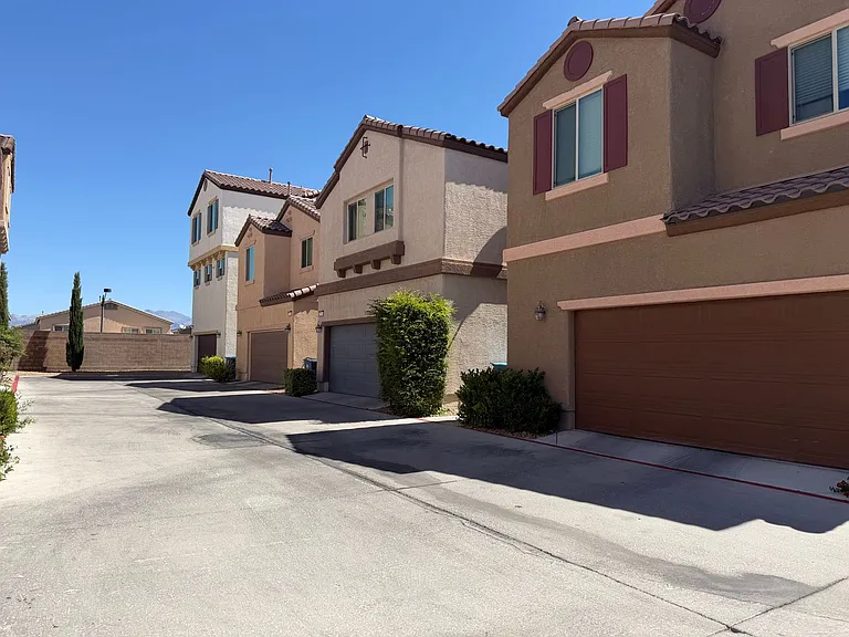 7756 Mellow Motifs Ct — Photo 2