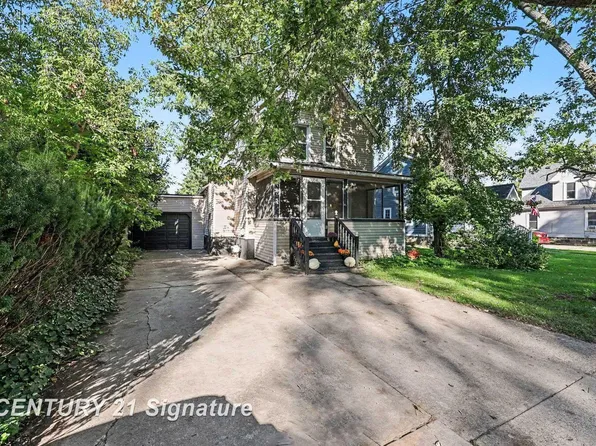 615 N Main St, Chelsea, MI 48118