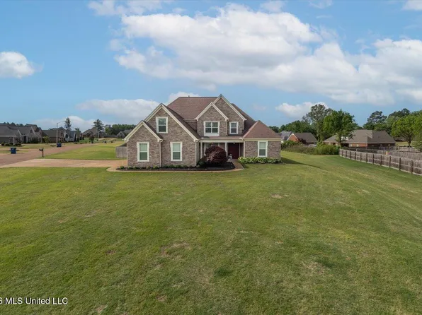 5345 E Pointe Dr, Southaven, MS 38672