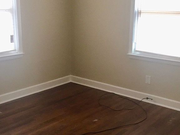 5th image of 200 Solomon St APT 3