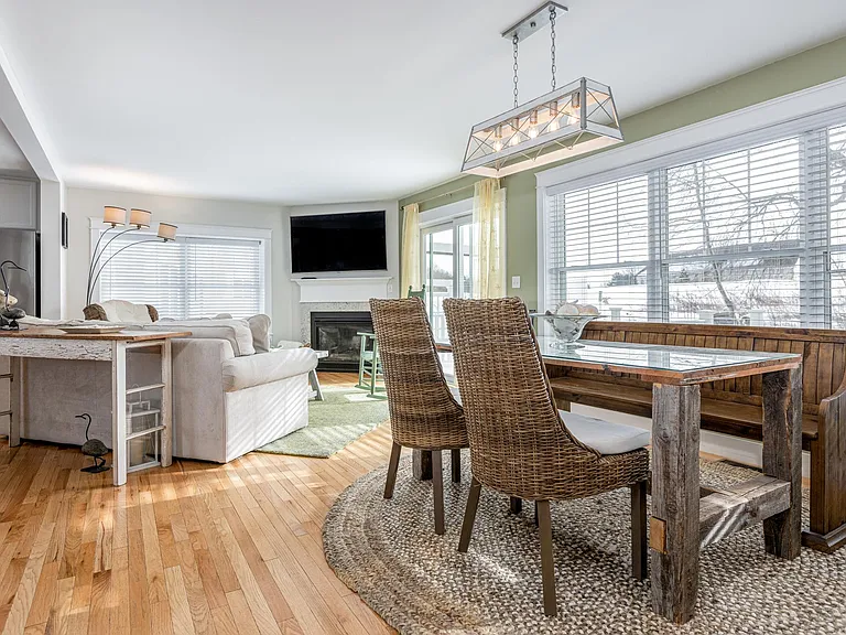 23 Lacosta Dr — Photo 16