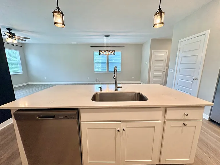 3694 Locust Dr — Photo 11