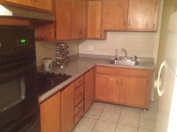 2nd image of 1280 E 92nd St