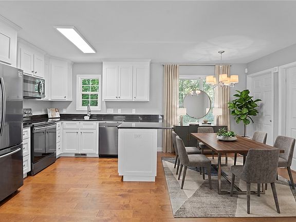 4th image of 119 Nicholas Ct