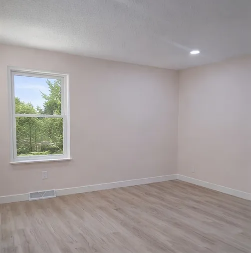 4586 Shattuck Rd — Photo 6
