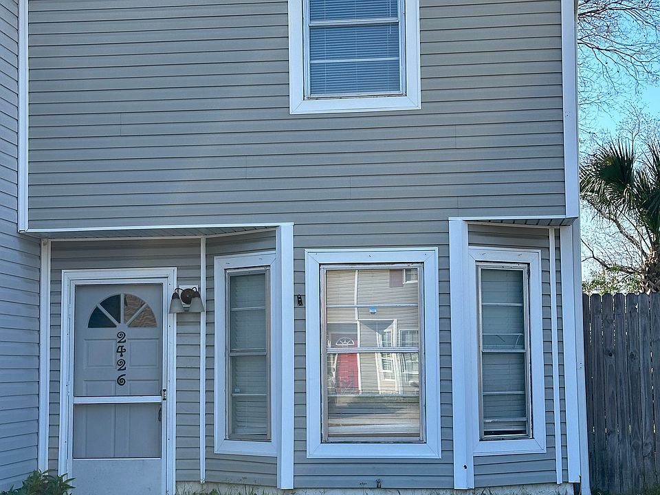1st image of 2426 Johnson Dr
