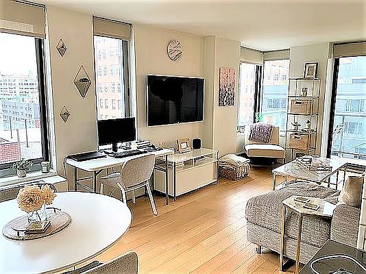 1st image of 270 W 17th St APT 8G