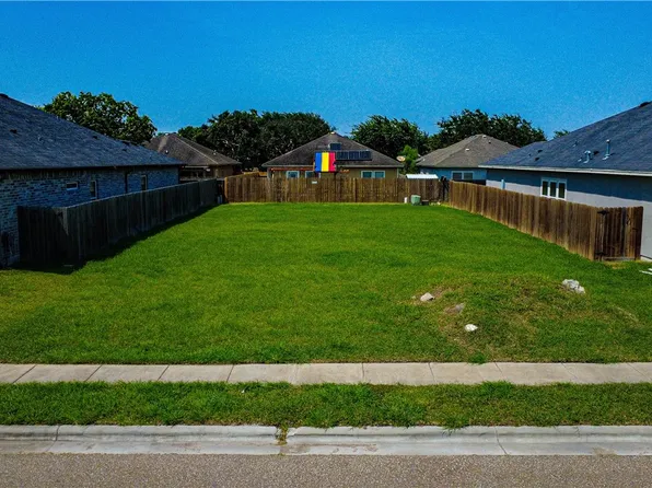 6610 Paddington Dr, Corpus Christi, TX 78414