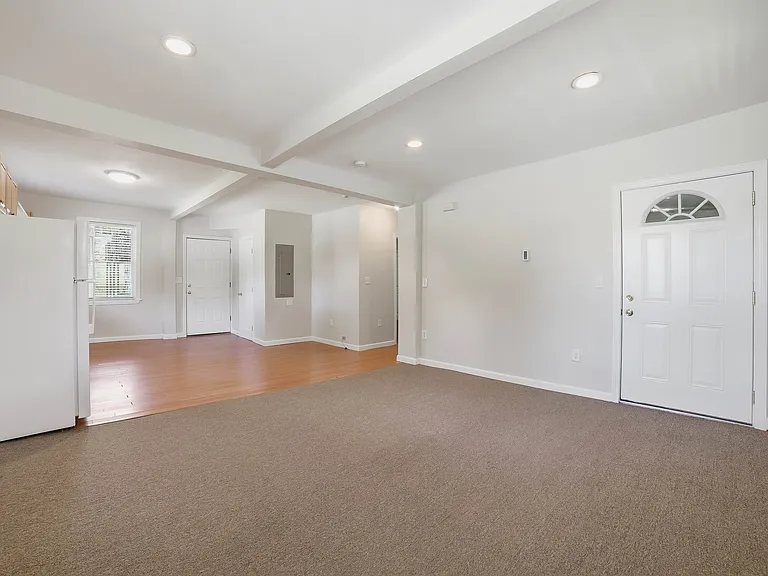 44 Howarth Rd #5 — Photo 6