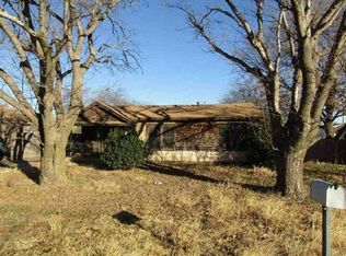 402 E Washington Ave, Iowa Park, TX 76367