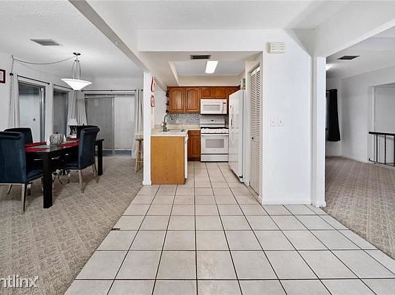 4th image of 271 Mariposa St