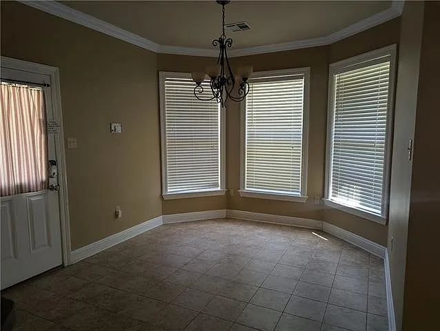 3 bed, 2.0 bath, 1309 sqft, $1,800 — Photo 2
