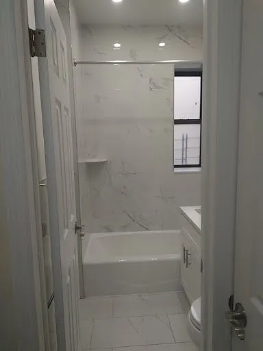 2964 Perry Ave #1G — Photo 3