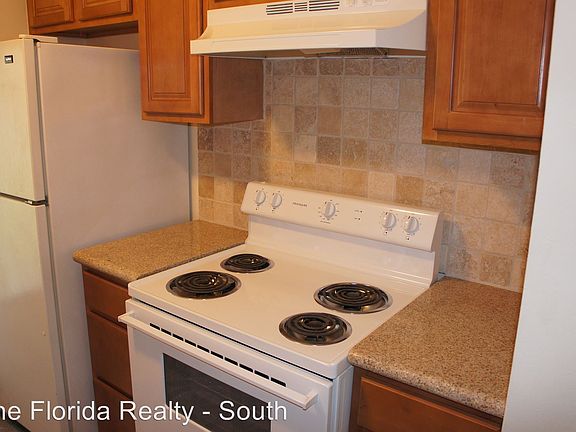 4th image of 2025 Madison St APT 2