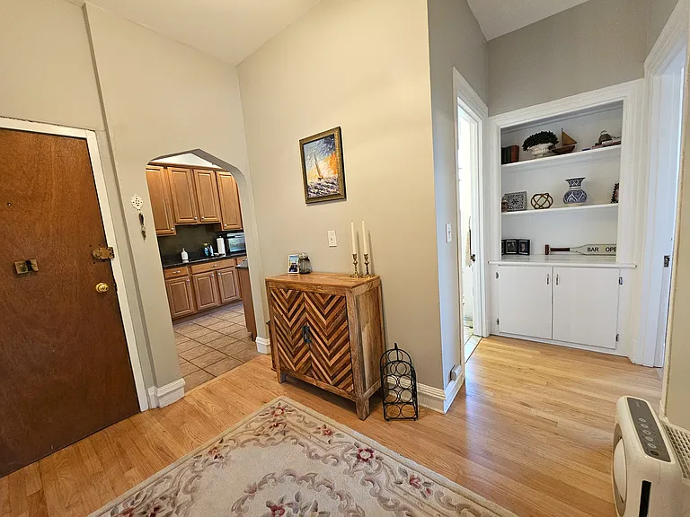 1064 Beacon St #15 — Photo 9