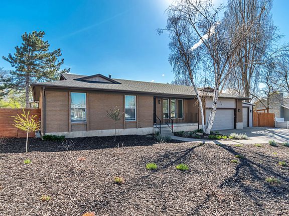 2nd image of 918 Lazon Dr