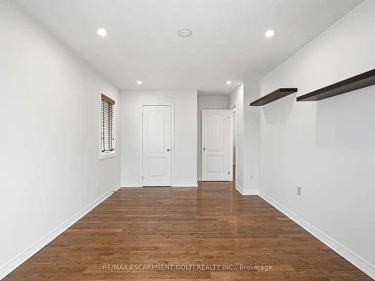 100 Springstead Ave — Photo 29