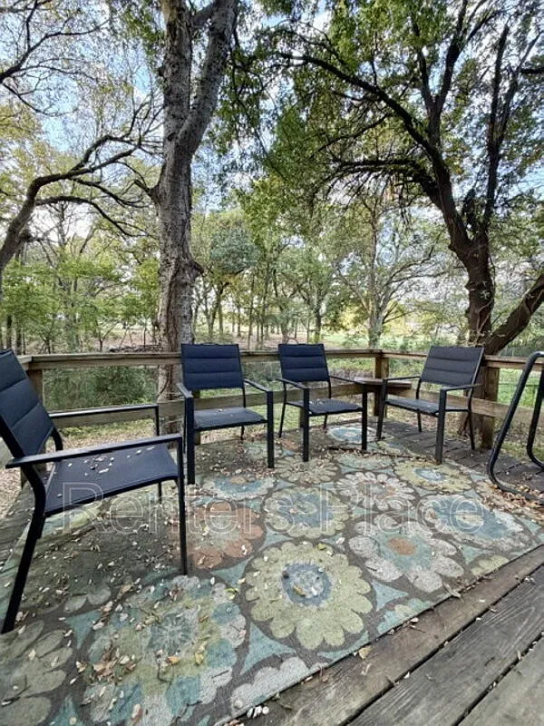 1 bed, 1.0 bath, 765 sqft, $995 — Photo 2