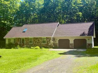 N3190 Woodland Dr, Iron Mountain, MI 49801