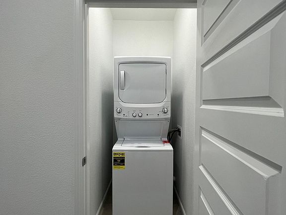 5th image of 1257 Welch St