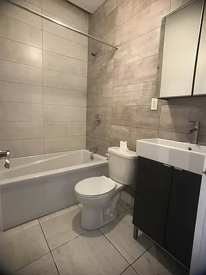 Rented by City Prime Commercial Realty  | media 3