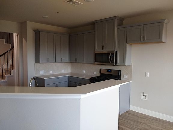 3rd image of 518 Teton St #518