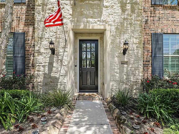 3rd image of 8607 Prairie Manor Dr