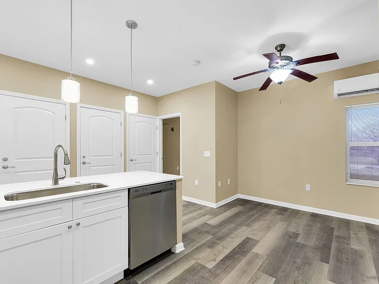 Copper View Apartments — Photo 29
