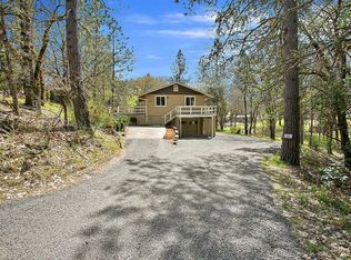 536 Azalea Dr, Grants Pass, OR 97526