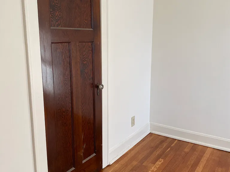 1316 Morten St #204 — Photo 9