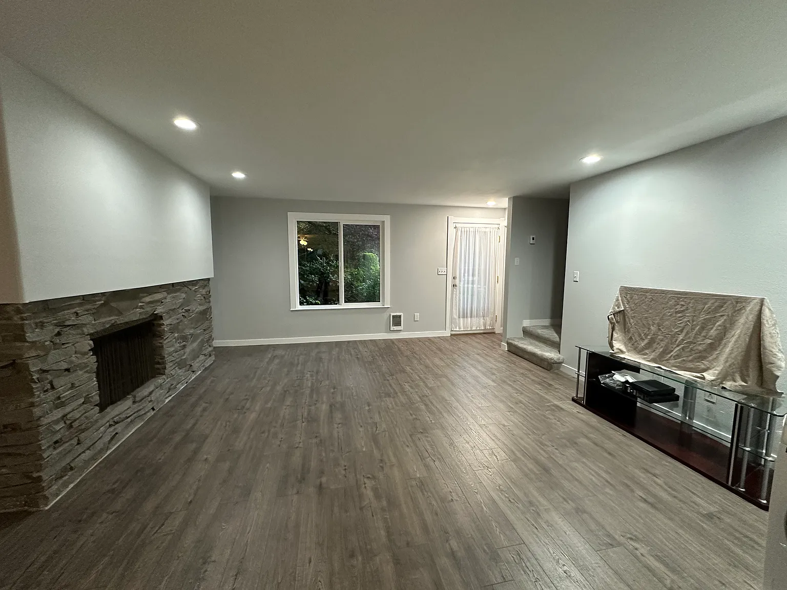 2 bed, 1300 sqft, $3,280 — Photo 3