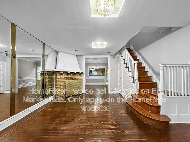 3 bed, 1.0 bath, 1200 sqft, $1,550 — Photo 4