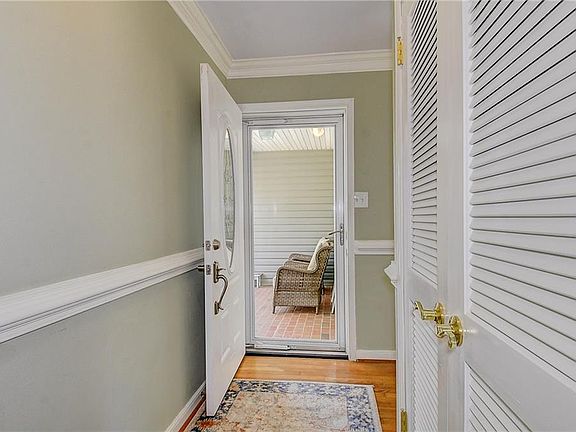 5th image of 620 Nottingham Dr