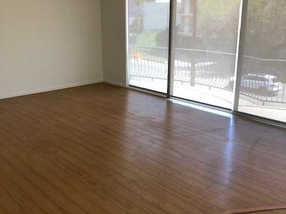 2nd image of 1515 S Beverly Glen Blvd APT 8