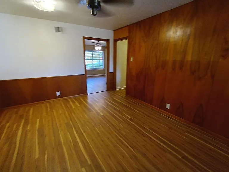 1402 Hillcrest Dr — Photo 14