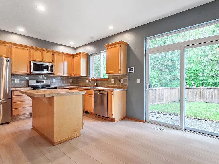 1231 147th Pl SW — Photo 14