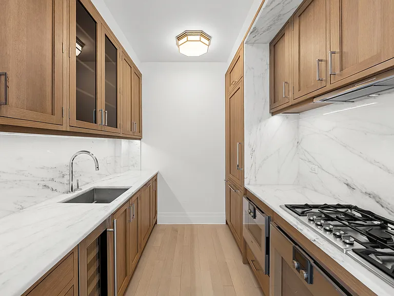 30 Park Pl #53C — Photo 3