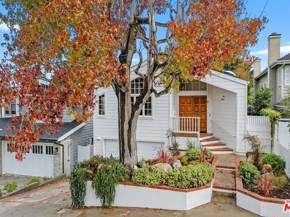 2200 N Poinsettia Ave, Manhattan Beach, CA 90266
